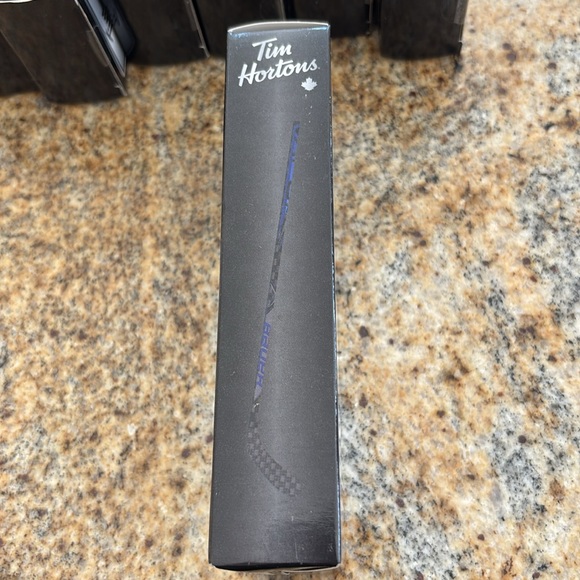 8 Tim Hortons NHL Superstar Collectible Sticks - Picture 6 of 6